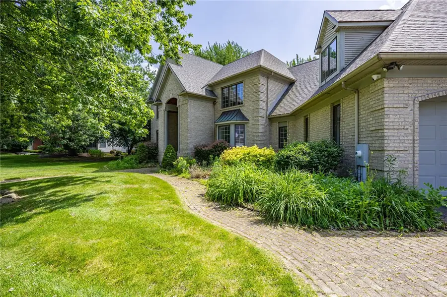 24 Roxbury Lane, Pittsford, NY 14534 - #3