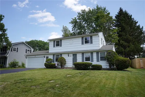 23 Lambeth Loop, Fairport, NY 14450