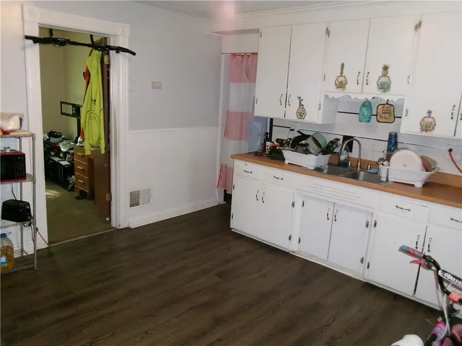 712 Smith St, Rochester, NY 14606 - #2