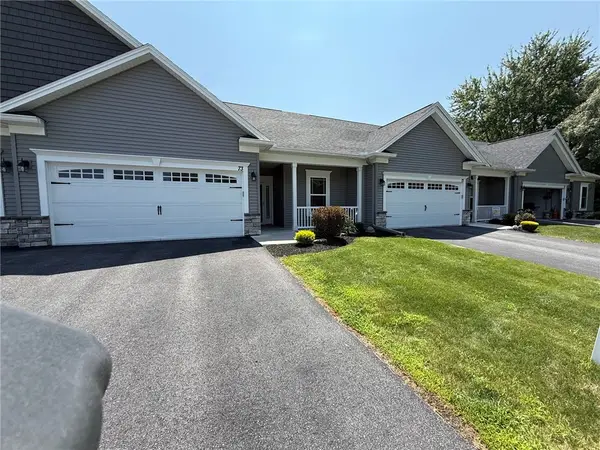 73 Timber Creek, Rochester, NY 14606