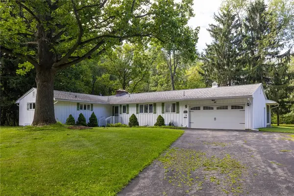 141 Glenview Lane, Rochester, NY 14609