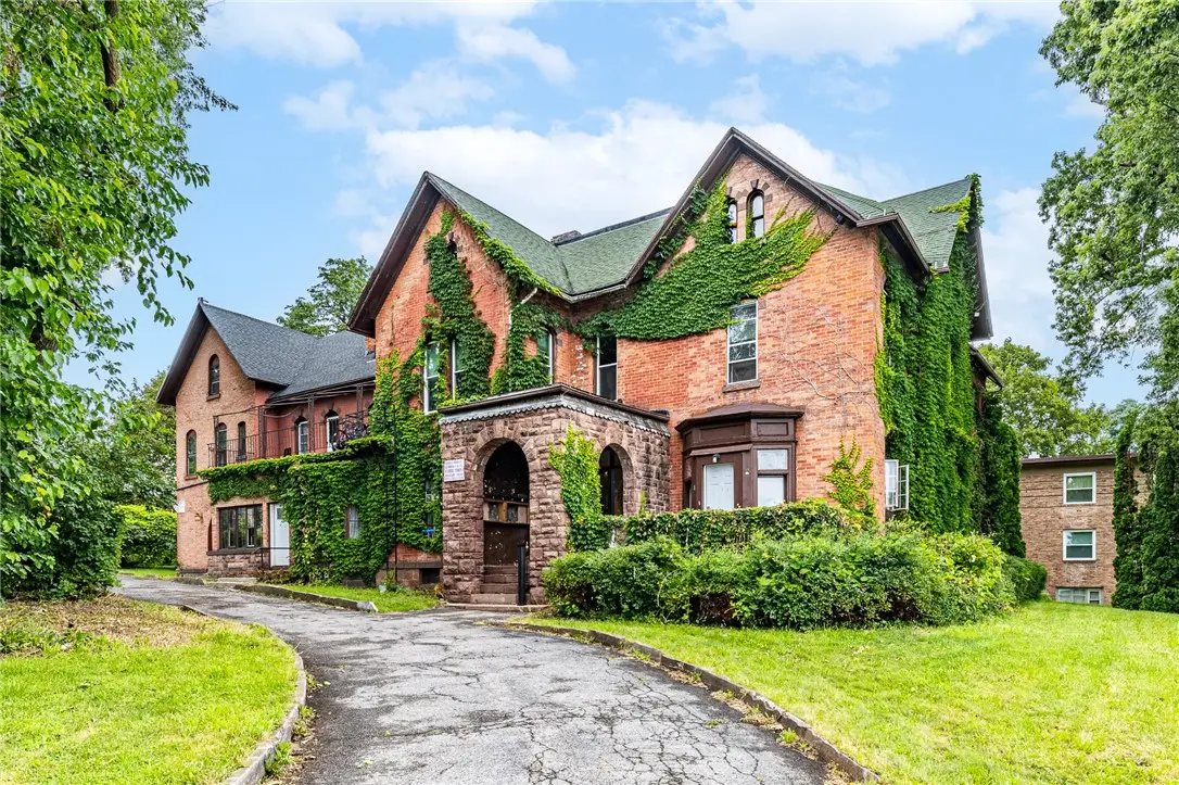 1041 Lake Avenue, Rochester, NY 14613 - #1
