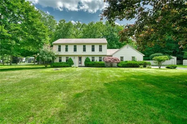 1199 Fox Hollow, Webster, NY 14580