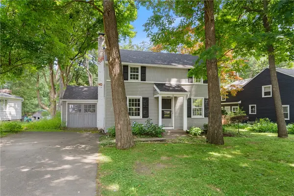 16 Landing Road S, Rochester, NY 14610