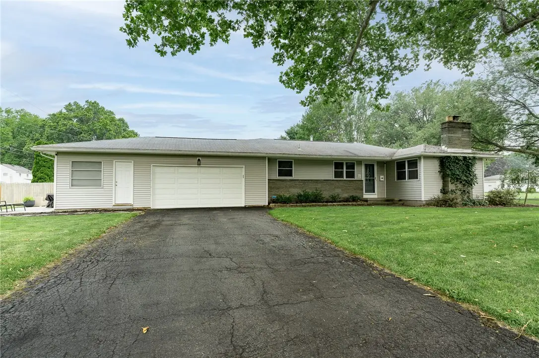 167 Willowen Dr, Rochester, NY 14609 - #1