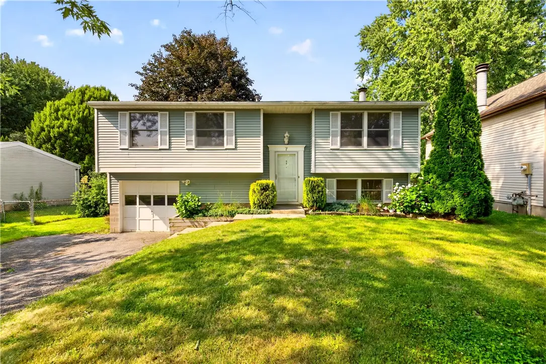 7 Brandywine Circle, Penfield, NY 14526 - #1
