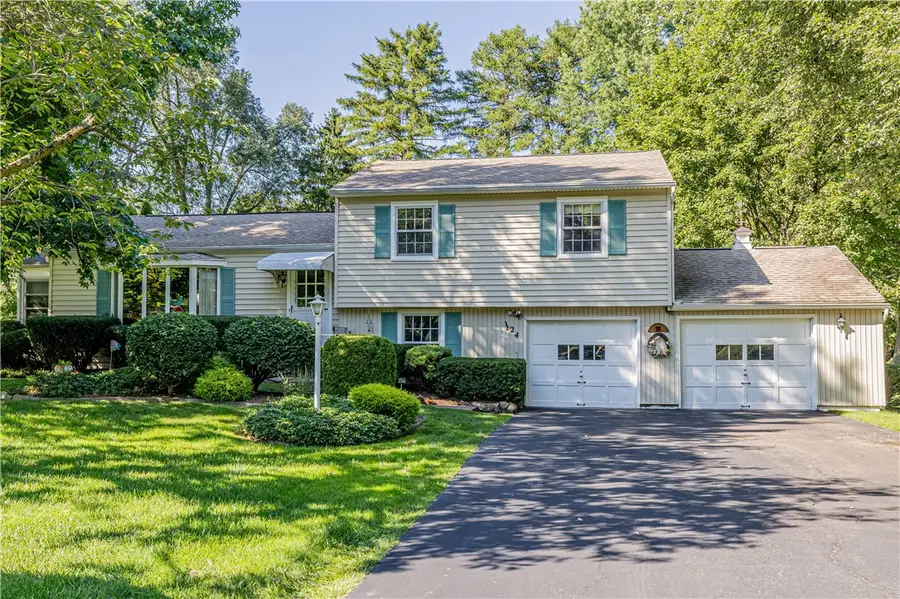 24 Shire Oaks Drive, Pittsford, NY 14534 - #2