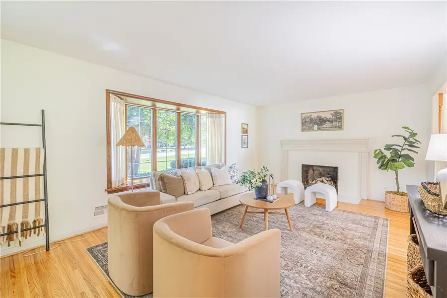24 Shire Oaks Drive, Pittsford, NY 14534 - #3