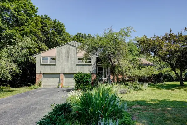315 Dunrovin Lane, Rochester, NY 14618
