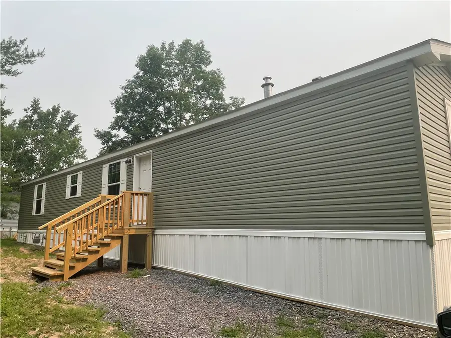 92 Third Street, Farmington, NY 14425 - #2