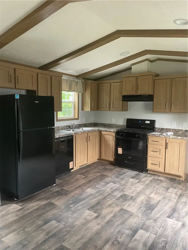92 Third Street, Farmington, NY 14425 - #3