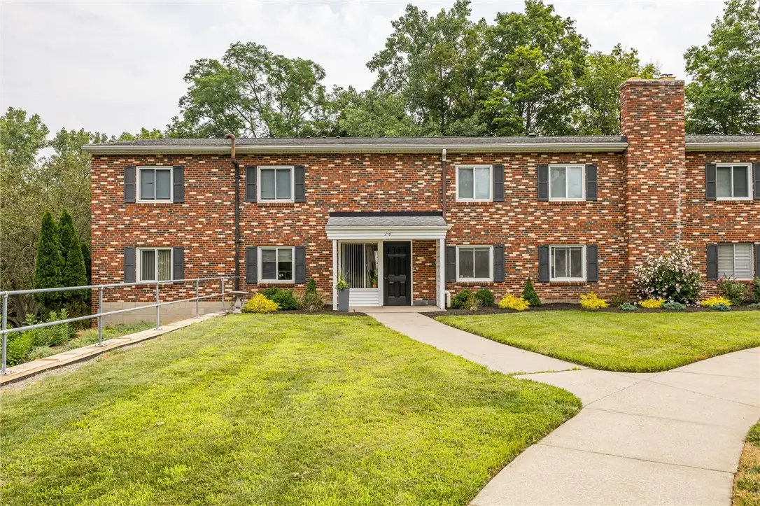 4 Lost Mountain, Rochester, NY 14625 - #1