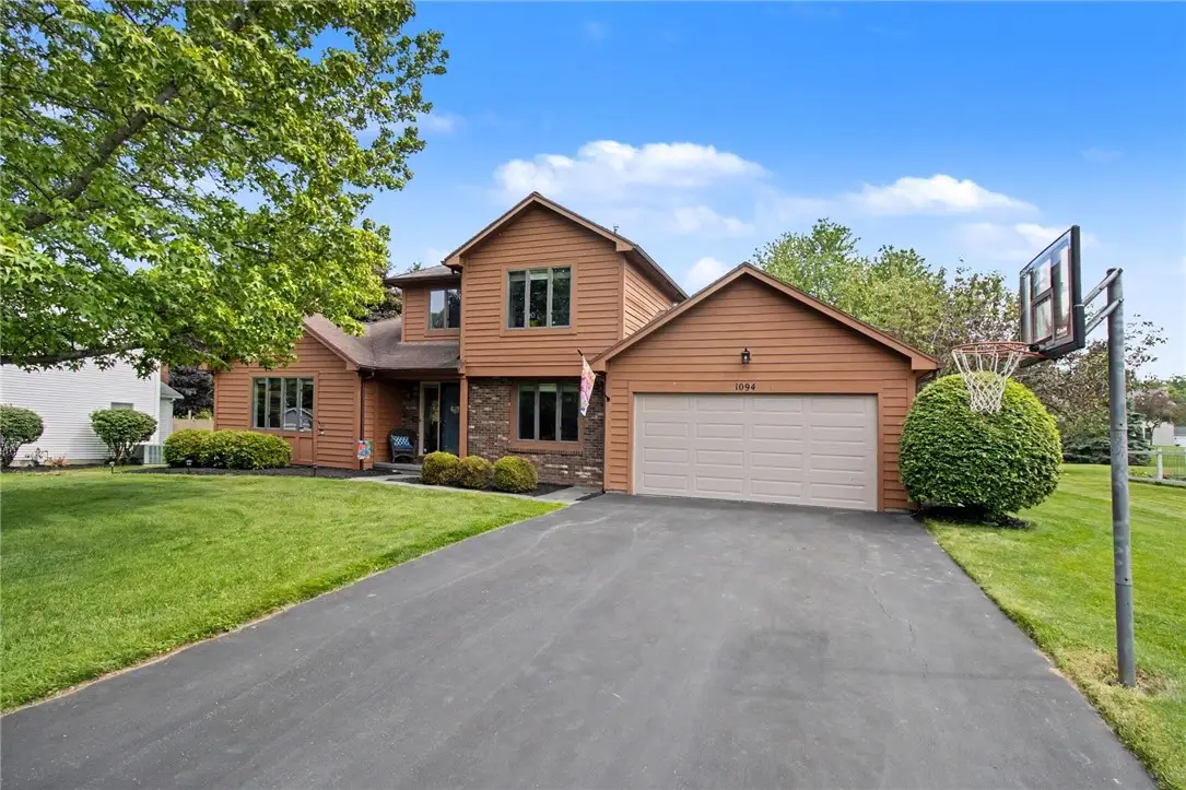 1094 Bright Stream Way, Webster, NY 14580 - #1