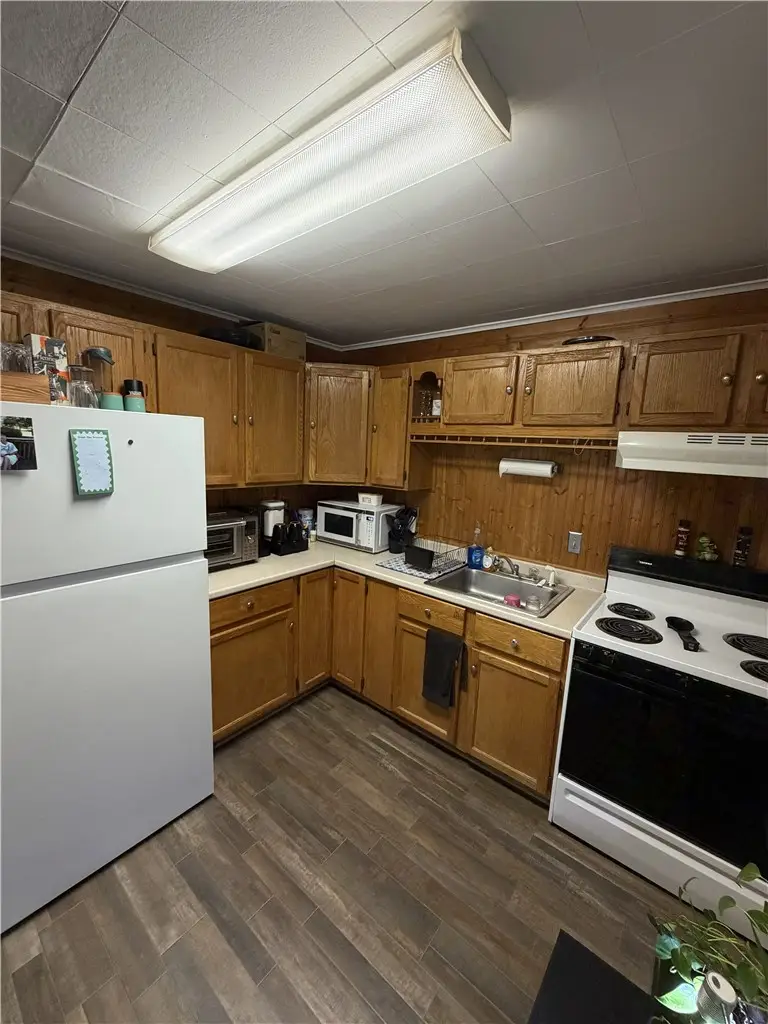 202 Van Buren Street, Newark, NY 14513 - #3