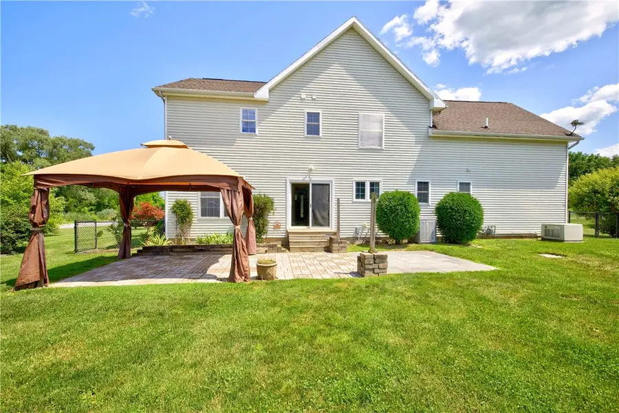 803 Red Fox Cir, Ontario, NY 14519 - #3