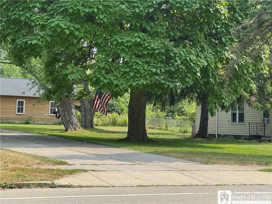 387 Lake Shore Drive W, Dunkirk, NY 14048 - #3