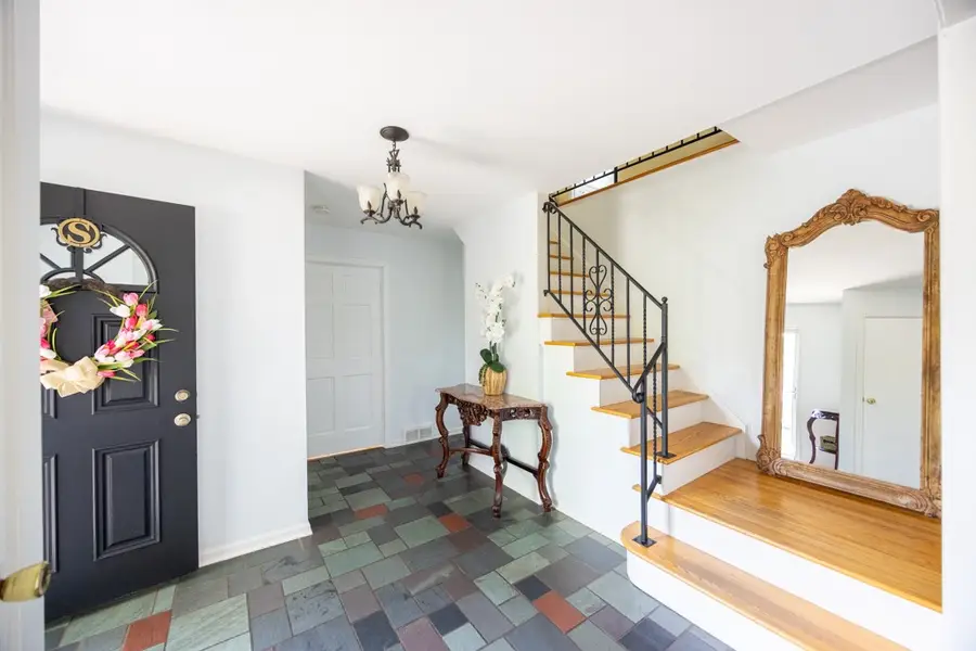 53 Selborne Chase, Fairport, NY 14450 - #2