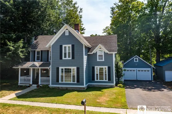 33 Pennsylvania Avenue, Lakewood, NY 14750