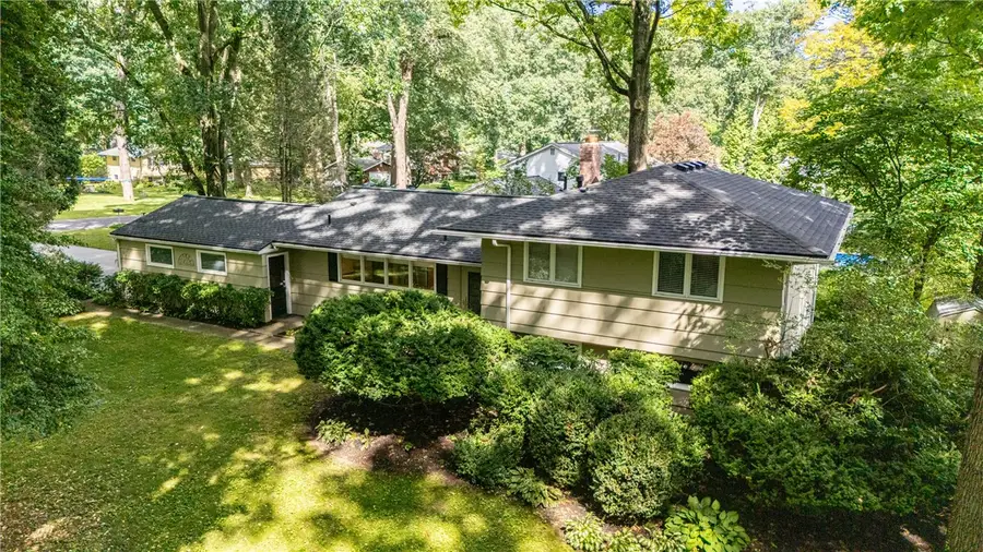 20 Kimberly Road, Pittsford, NY 14534 - #2