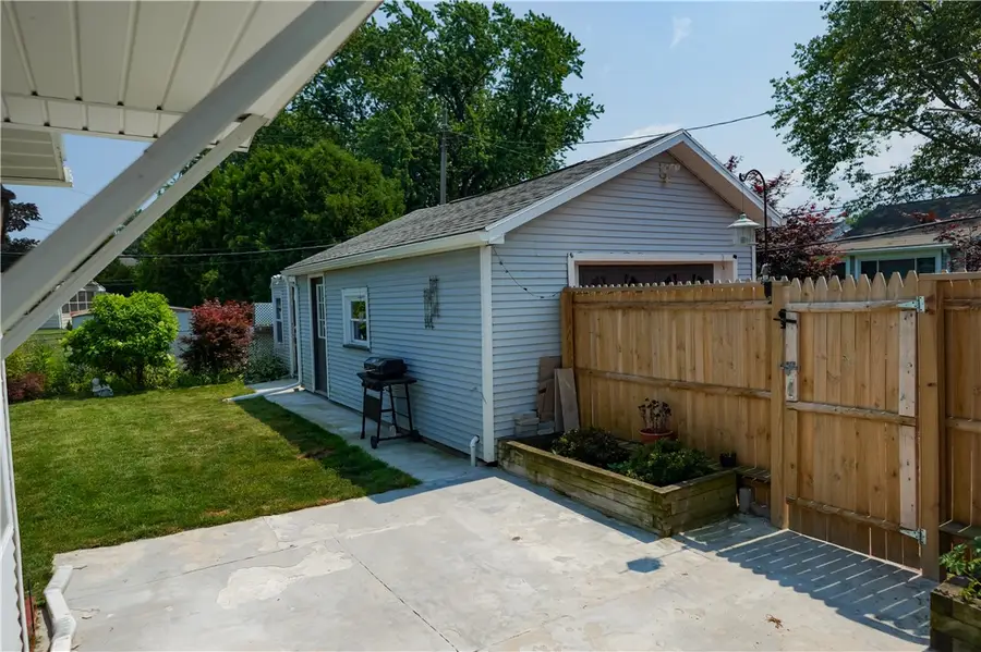 275 Strathmore Road, Rochester, NY 14612 - #2