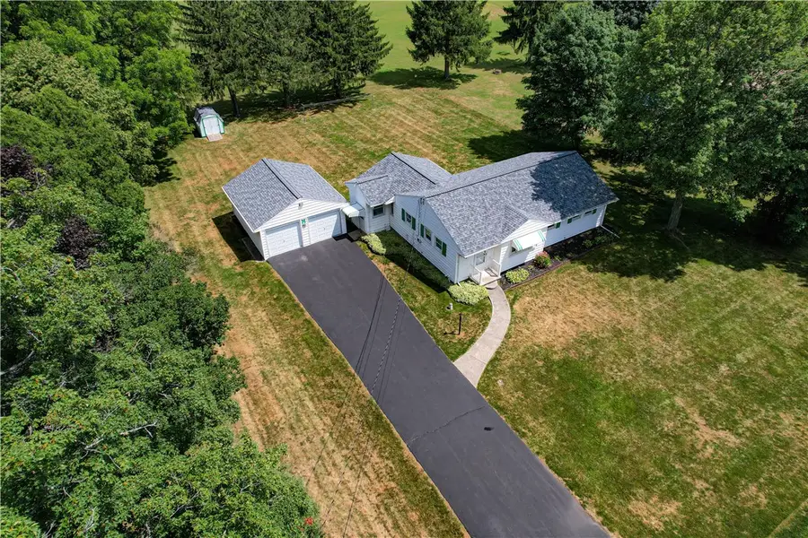 8583 W Bergen Road, Le Roy, NY 14482 - #2