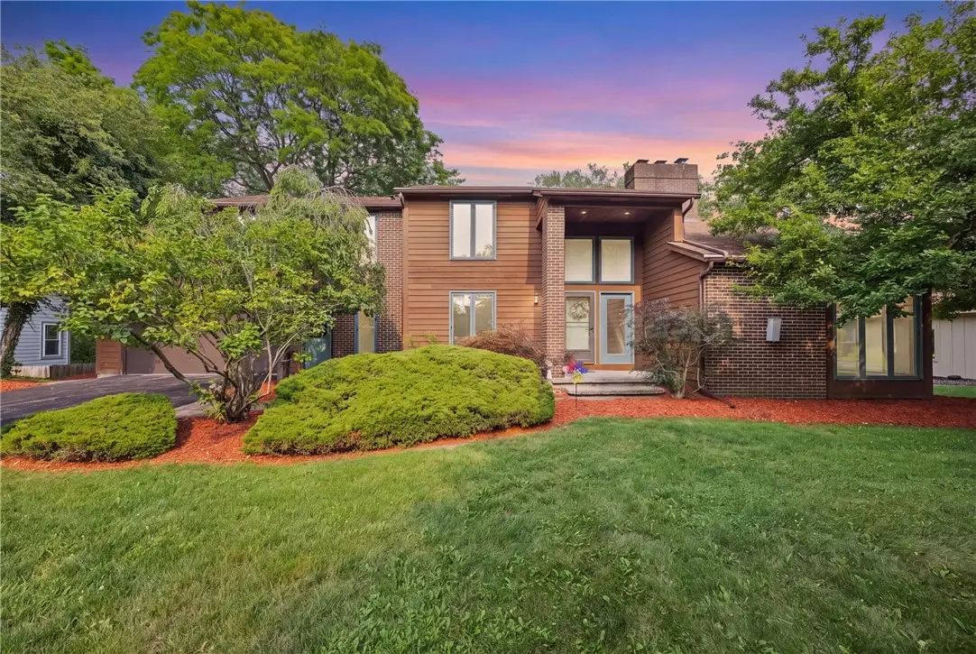 32 Framingham Lane, Pittsford, NY 14534 - #1