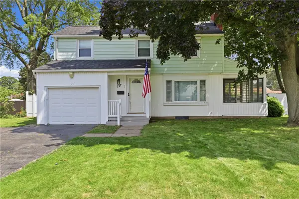 137 Newfield Drive, Rochester, NY 14616