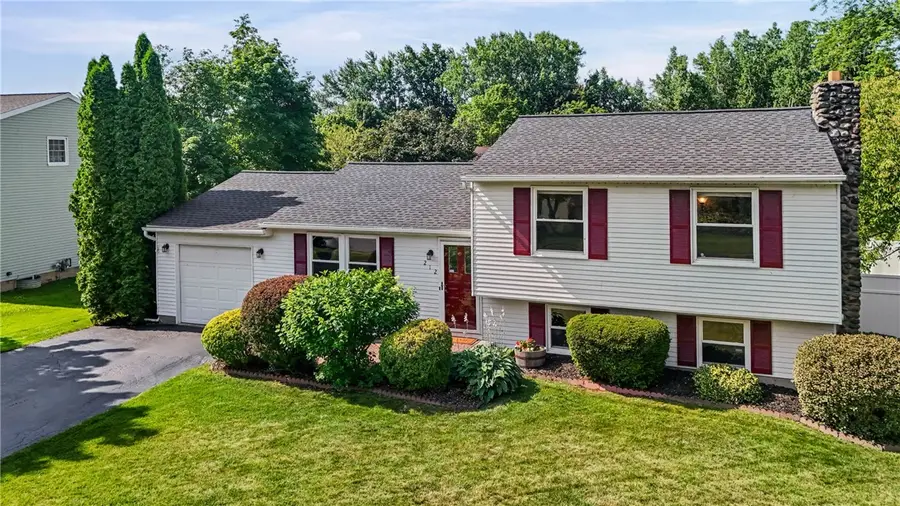 212 Overland Trail, West Henrietta, NY 14586 - #2