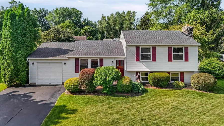 212 Overland Trail, West Henrietta, NY 14586 - #3