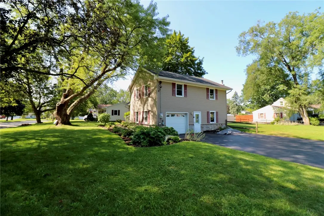 31 Idlewood Drive, Brockport, NY 14420 - #1