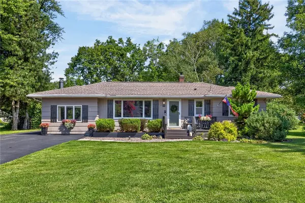 812 Embury Road, Rochester, NY 14526