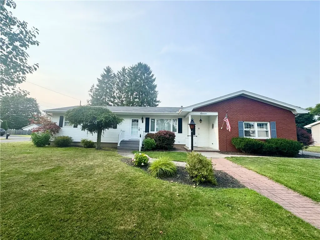 11 Cottrell Street, Auburn, NY 13021 - #1
