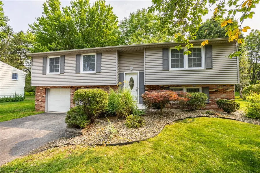 24 Carriage Court, Pittsford, NY 14534 - #2