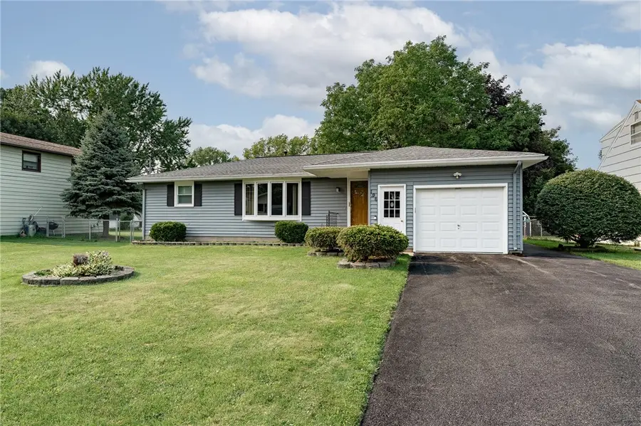 196 Youngs Ave, Rochester, NY 14606 - #2