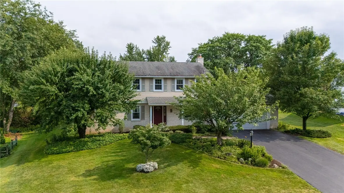 77 S Ridge Trl, Fairport, NY 14450 - #1