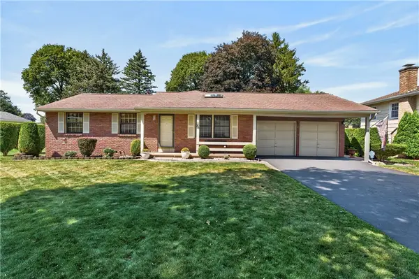 86 Courtly Circle, Rochester, NY 14615