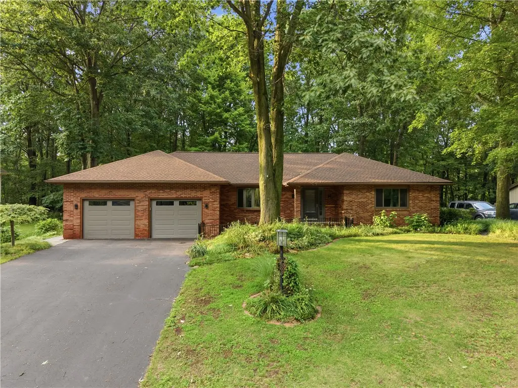 10 Woodbriar Lane, Rochester, NY 14624 - #1