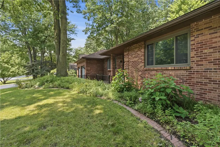 10 Woodbriar Lane, Rochester, NY 14624 - #2