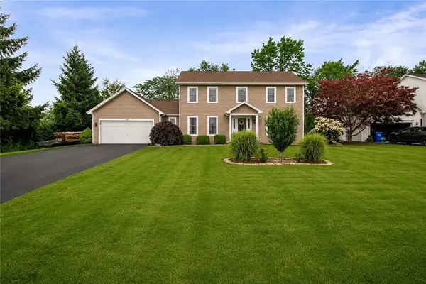 126 Ida Red Ln Lane, Greece, NY 14626