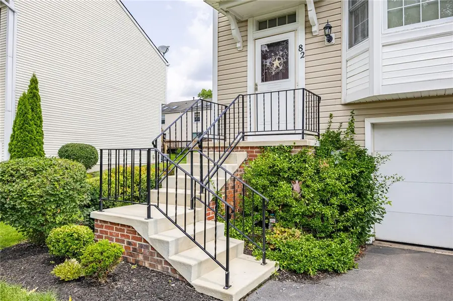 82 Courtshire Ln, Penfield, NY 14526 - #3