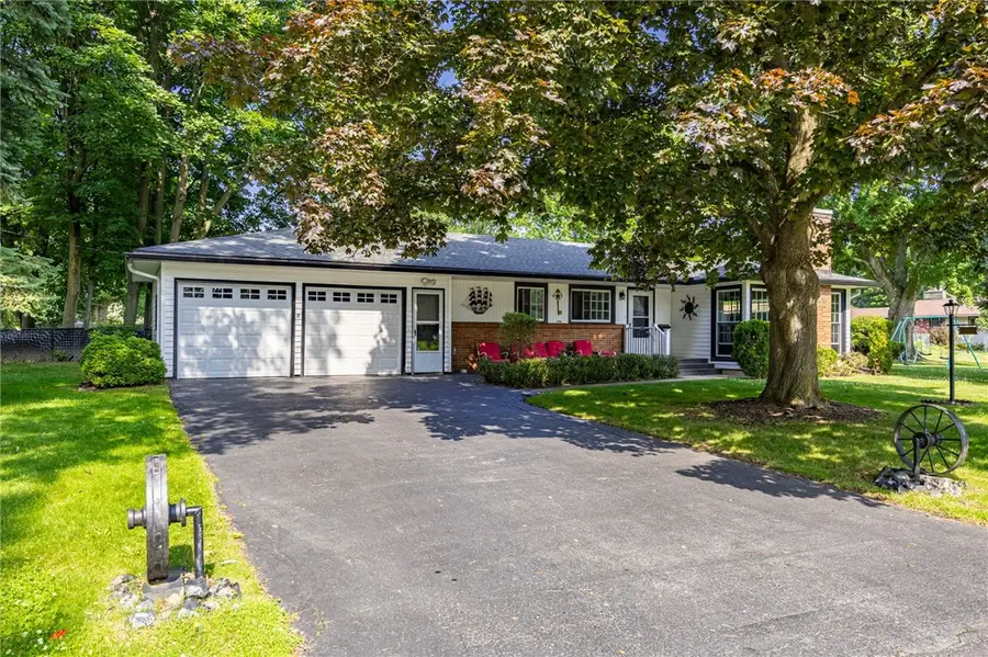 77 Willowen Drive, Rochester, NY 14609 - #2