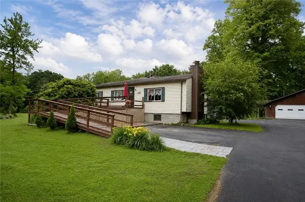2537 Edwards Road, Waterloo, NY 13165