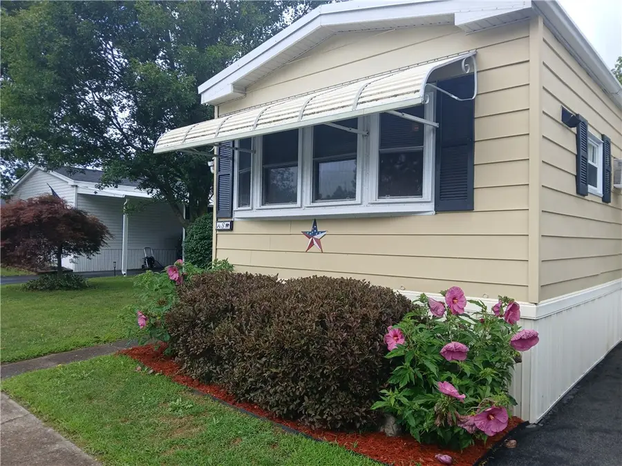 8 Village Parkway, Manchester, NY 14504 - #3