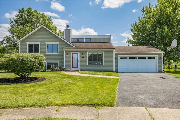 46 Weather Wood Lane, Rochester, NY 14612
