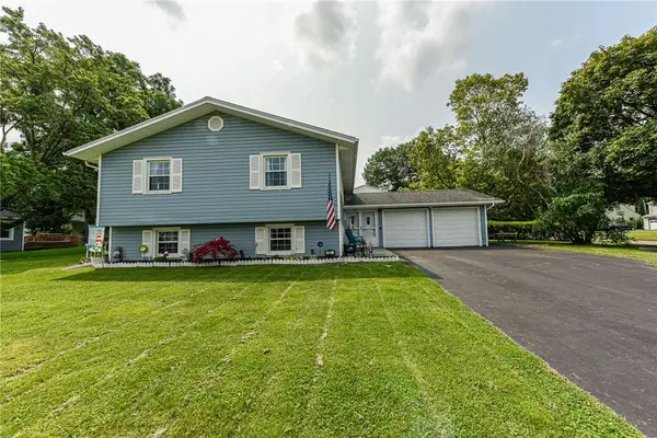 66 Pinebriar Drive, Rochester, NY 14616