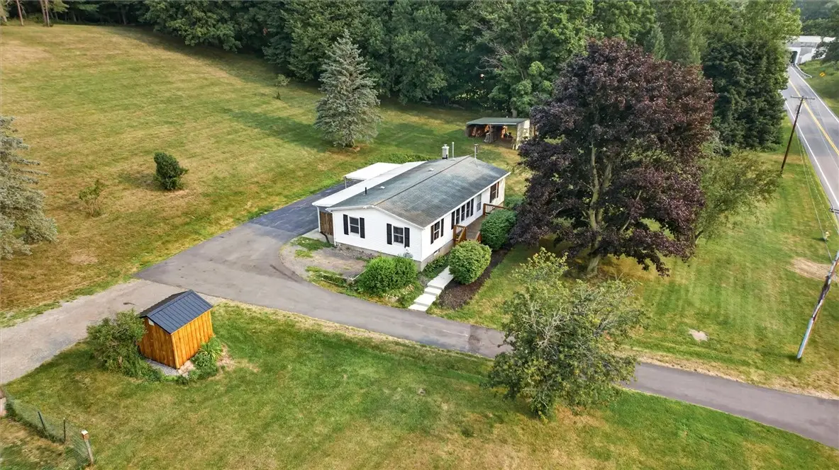 872 Brownsville Road, Victor, NY 14564 - #1