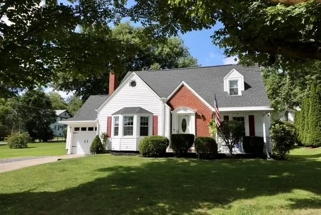 916 Water Street, Smethport, PA 16749 - #1