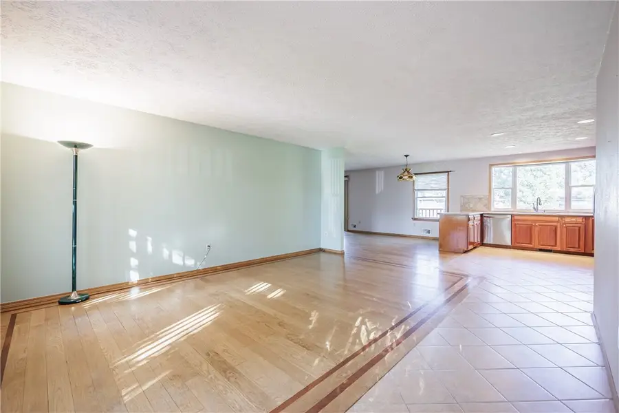 111 Kinmont Drive, Rochester, NY 14612 - #3