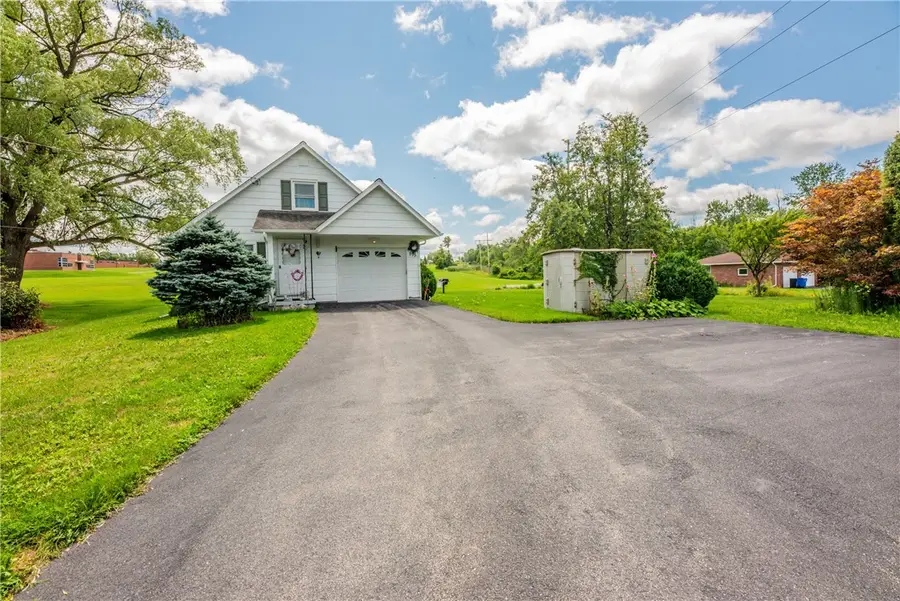 595 Erie Station Road, West Henrietta, NY 14586 - #2