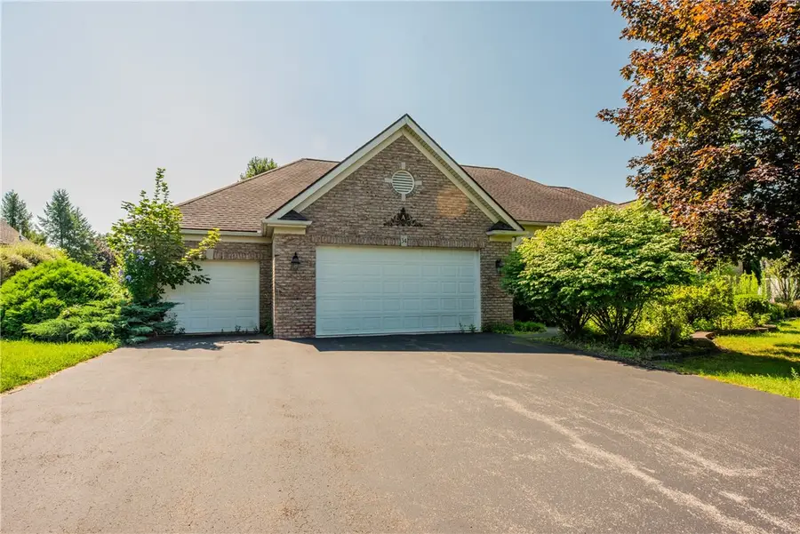 34 Olde Prestwick Way, Penfield, NY 14526 - #3